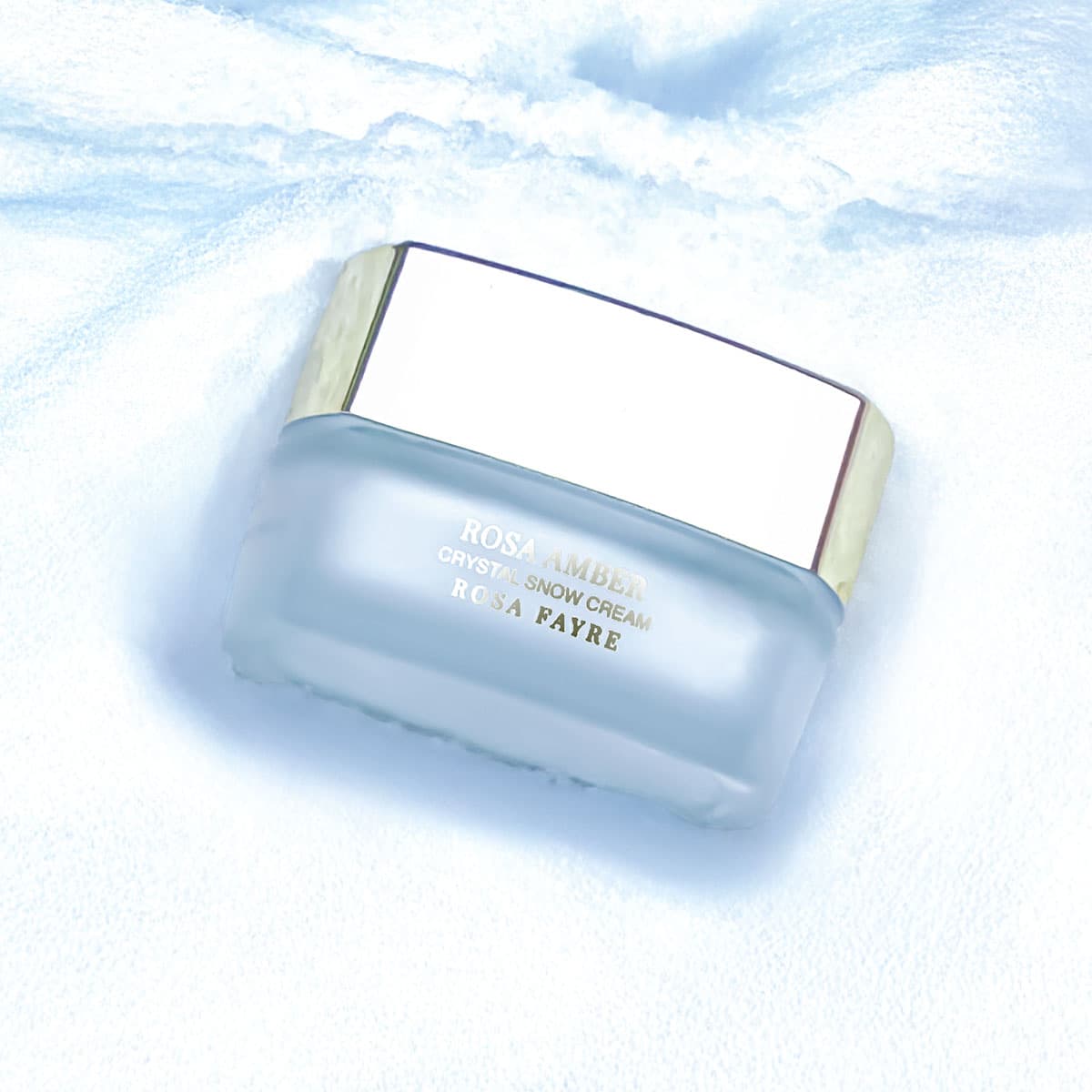 Amber Cream in snow